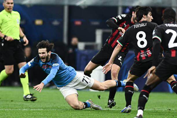 fbsports-2连败没招了？奥西门缺阵那不勒斯被米兰击中要害