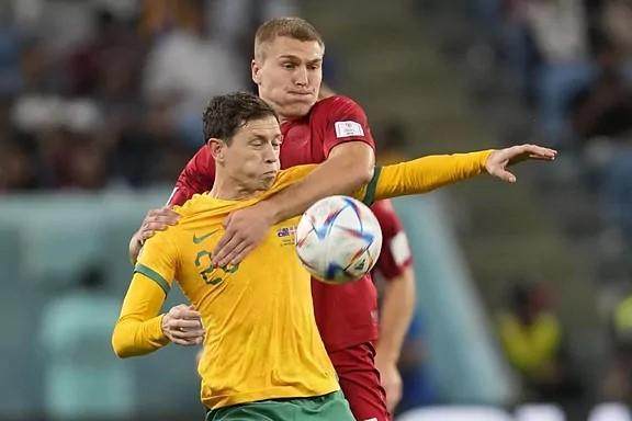 【世界杯】莱基一击致命力保出线，澳大利亚1-0丹麦