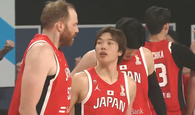 fb体育官网-遭2连败！中国男篮vs中国台北还未开打，1个喜讯传来，日本送助攻