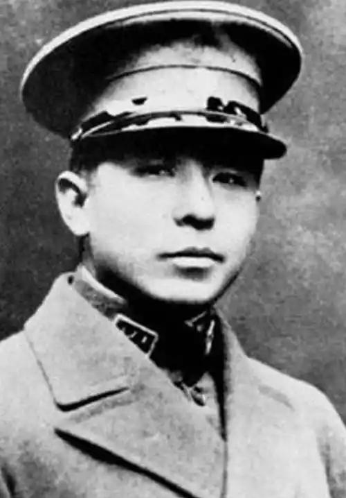 fb体育-张学良有糖尿病,得病后他的烟酒观,长寿秘诀让他活了101岁!