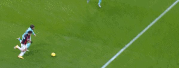 【意甲】迪亚斯造两球伊布复出 AC米兰2比0都灵