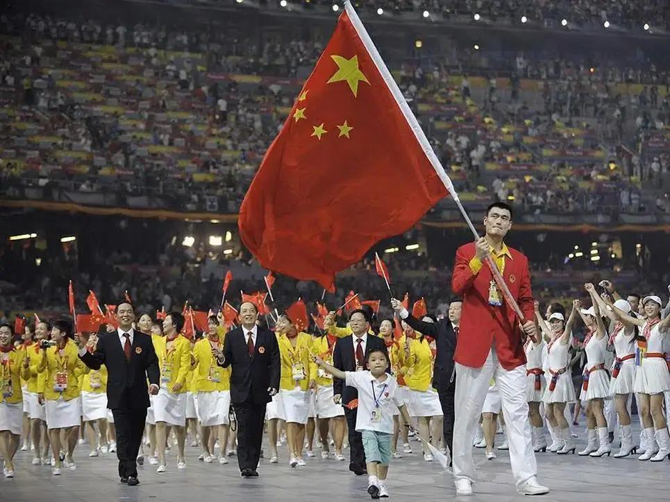 fbsports-林浩:汶川地震9岁小英雄,被姚明抱上奥运,发誓考清华,现状如何