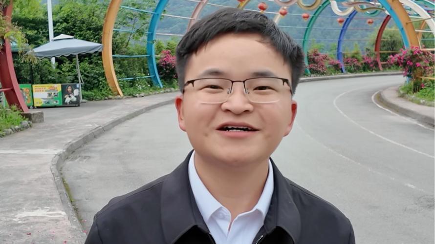 fbsports-林浩:汶川地震9岁小英雄,被姚明抱上奥运,发誓考清华,现状如何